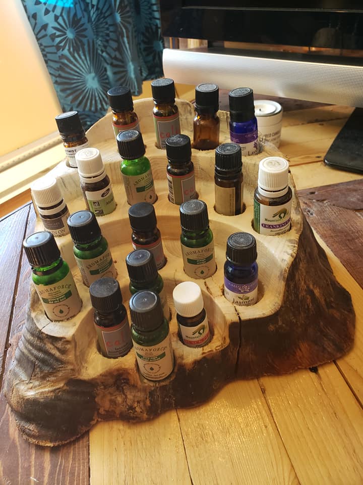 Log Essential Oil Stand – Canadian Log Furniture