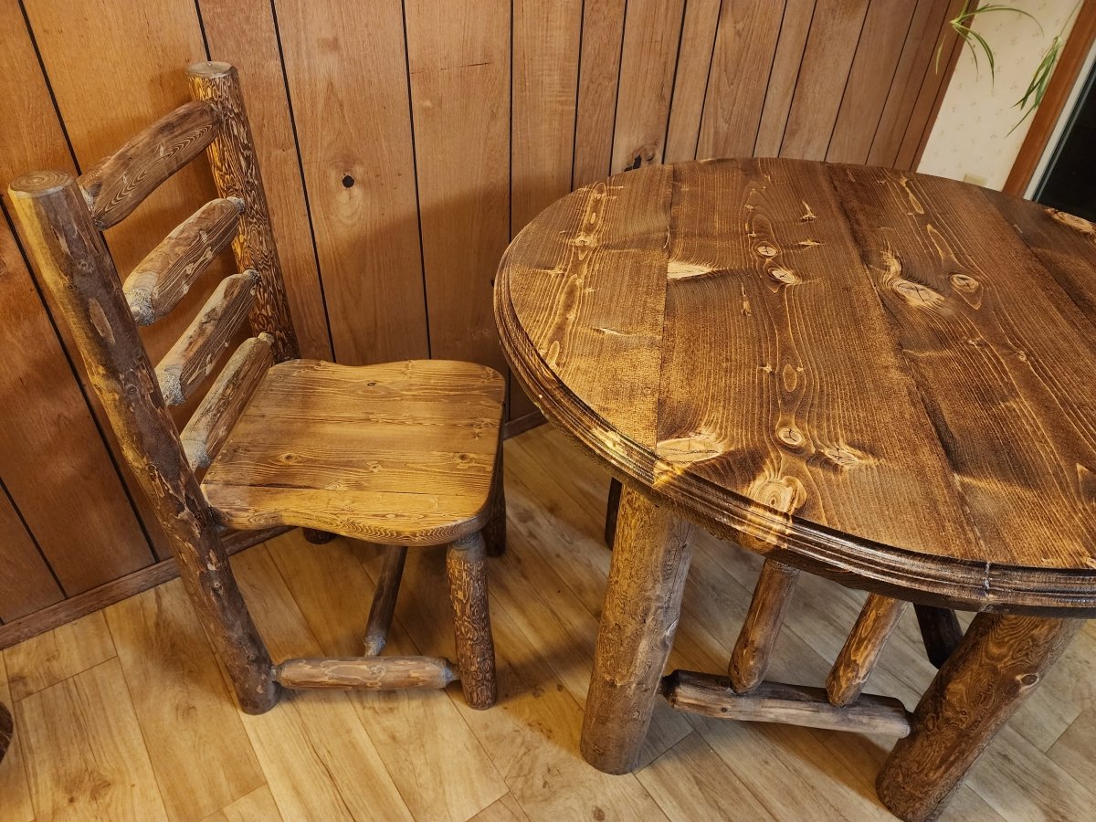 Log Dining Table - Round - Canadian Log Furniture