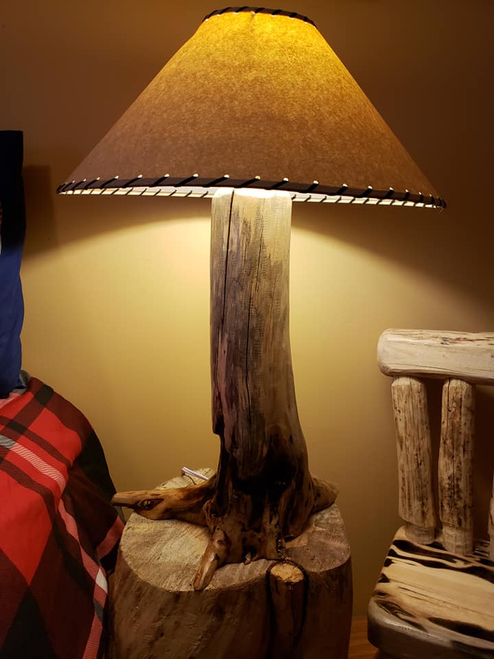 Log Lamp - Canadian Log Furniture