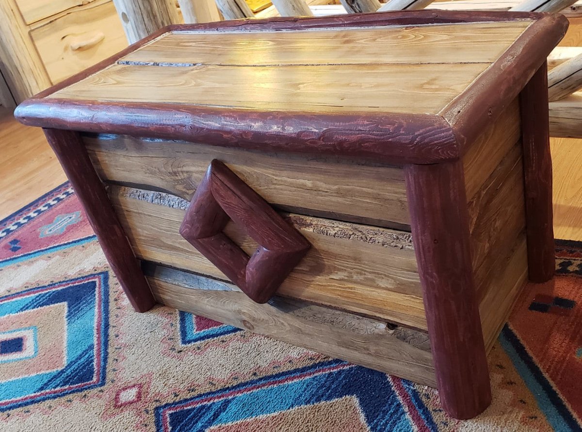 Log Toy/Blanket Chest – Canadian Log Furniture